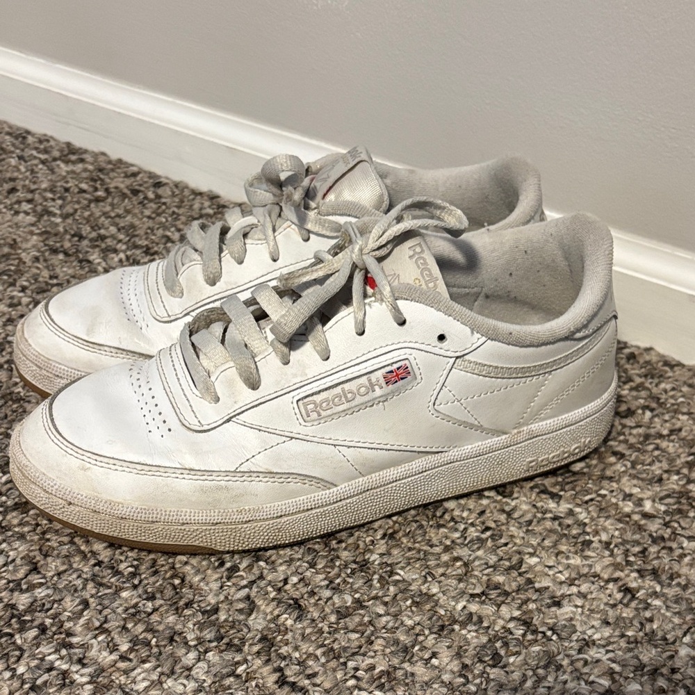 white reebok sneakers with gum sole